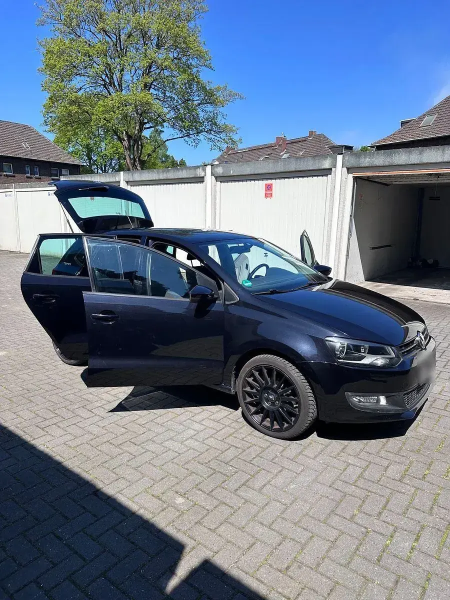 Gebraucht VW Polo 60 PS (44 kW) 2011 Schwarz Kleinwagen