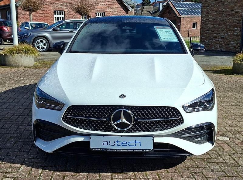 Gebraucht Mercedes CLA220 AMG 190 PS (139 kW) 2024 Weiß Limousine