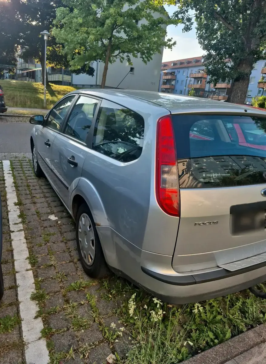 Gebraucht Ford Focus 101 PS (74 kW) 2006 Silber Kombi