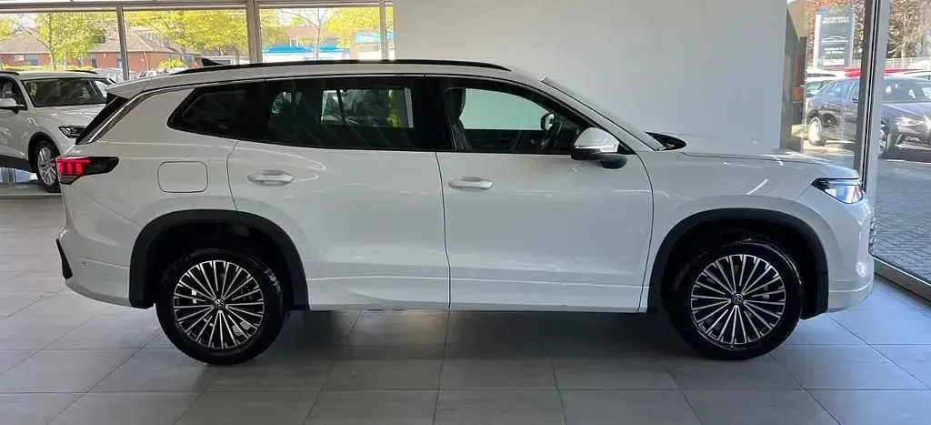 Gebraucht VW Tayron IQ Drive 193 PS (141 kW) 2025 Oryxweiß perlmutteffekt SUV