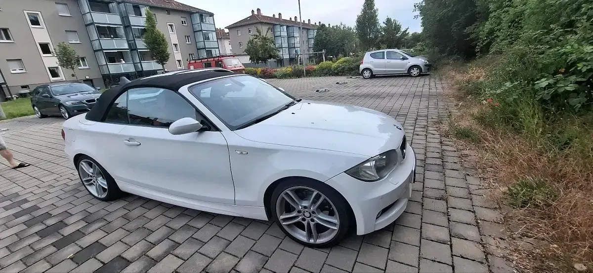 Gebraucht BMW 120 143 PS (105 kW) 2009 Weiß Kleinwagen