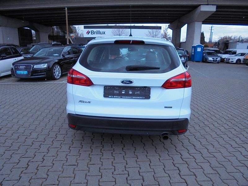 Gebraucht Ford Focus Titanium 150 PS (110 kW) 2016 Weiß Limousine