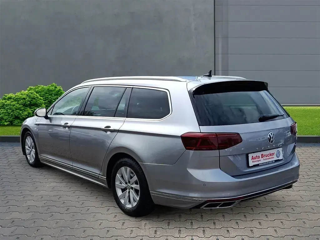 Gebraucht VW Passat Elegance 150 PS (110 kW) 2019 Silber Kombi