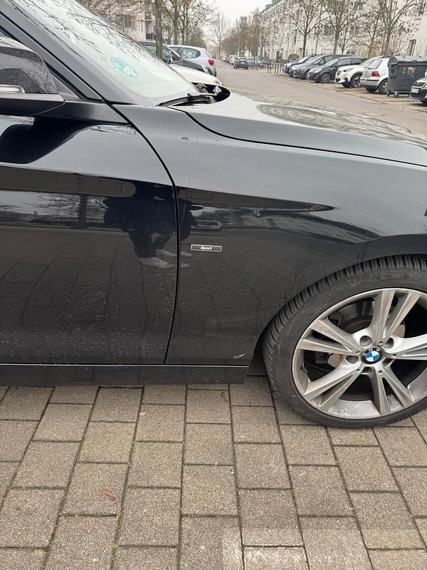 Gebraucht BMW 116 130 PS (95 kW) 2014 Schwarz Kleinwagen