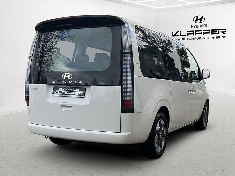 Gebraucht Hyundai Staria Trend 224 PS (164 kW) 2024 Weiß Van / Kleinbus