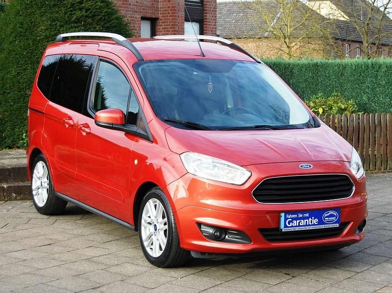 Gebraucht Ford Tourneo Courier Ambiente 101 PS (74 kW) 2016 Rot Van / Kleinbus
