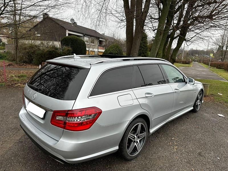 Gebraucht Mercedes E350 AMG 265 PS (194 kW) 2012 Silber Kombi