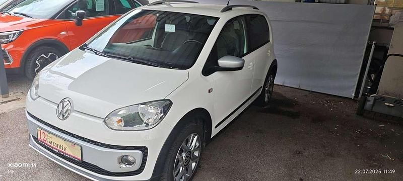 Weiß Gebraucht 2016 VW cross up! Kleinwagen | 9.900 € (Fairer Preis) - Bild 1/4