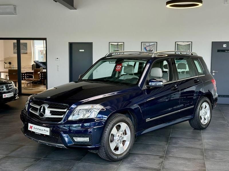 Blau Gebraucht 2011 Mercedes GLK350 AMG SUV | 24.880 € (Etwas zu teuer) - Bild 1/4
