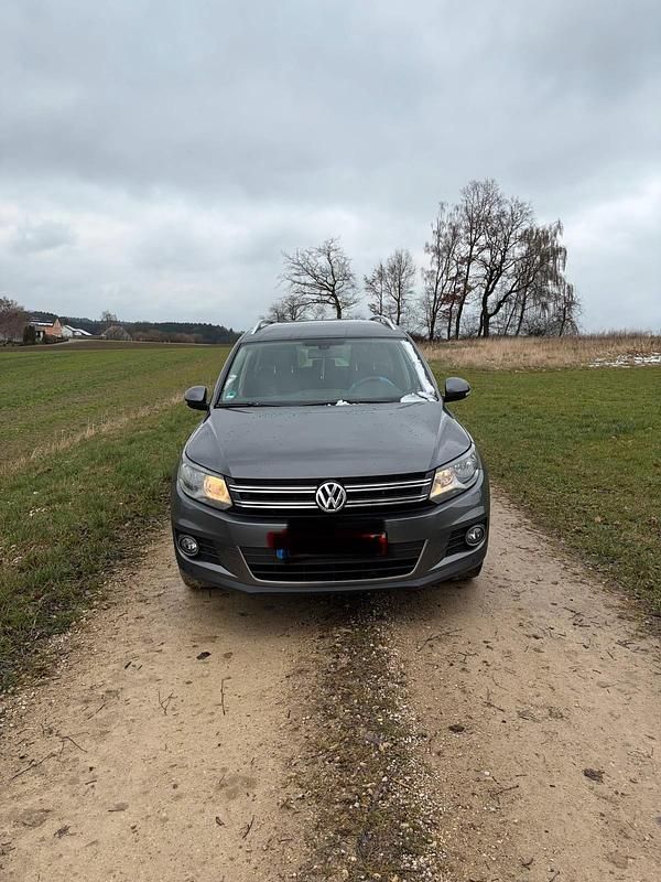 Gebraucht VW Tiguan 140 PS (102 kW) 2014 Grau SUV