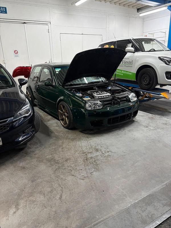 Gebraucht VW Golf IV R 204 PS (150 kW) 2000 Grün Kleinwagen