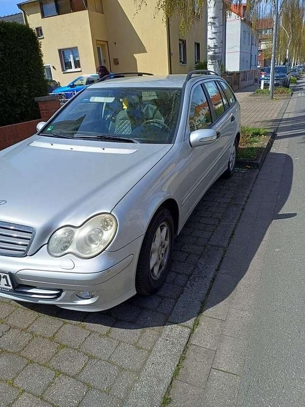Gebraucht Mercedes C180 Elegance 163 PS (119 kW) 2006 Silber Kombi