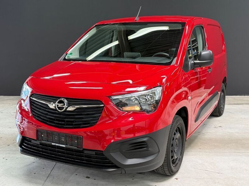Rot Gebraucht 2019 Opel Combo Selection Van / Kleinbus | 10.900 € (Guter Preis) - Bild 1/4