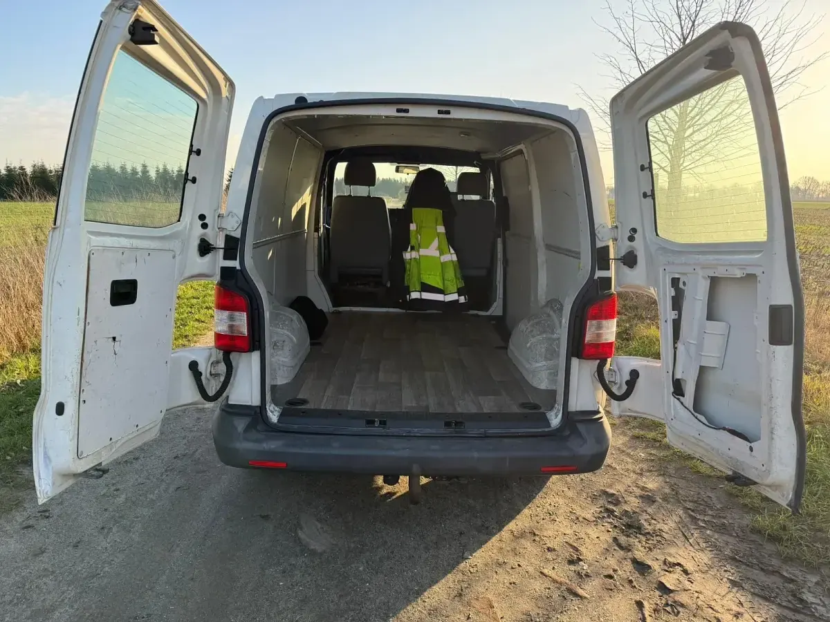 Używany VW Transporter 84 KM (61 kW) 2008 Biały Van