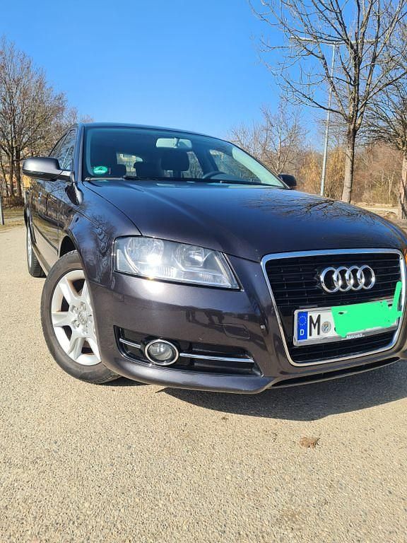 Gebraucht Audi A3 Ambiente 125 PS (91 kW) 2012 Schwarz Kleinwagen