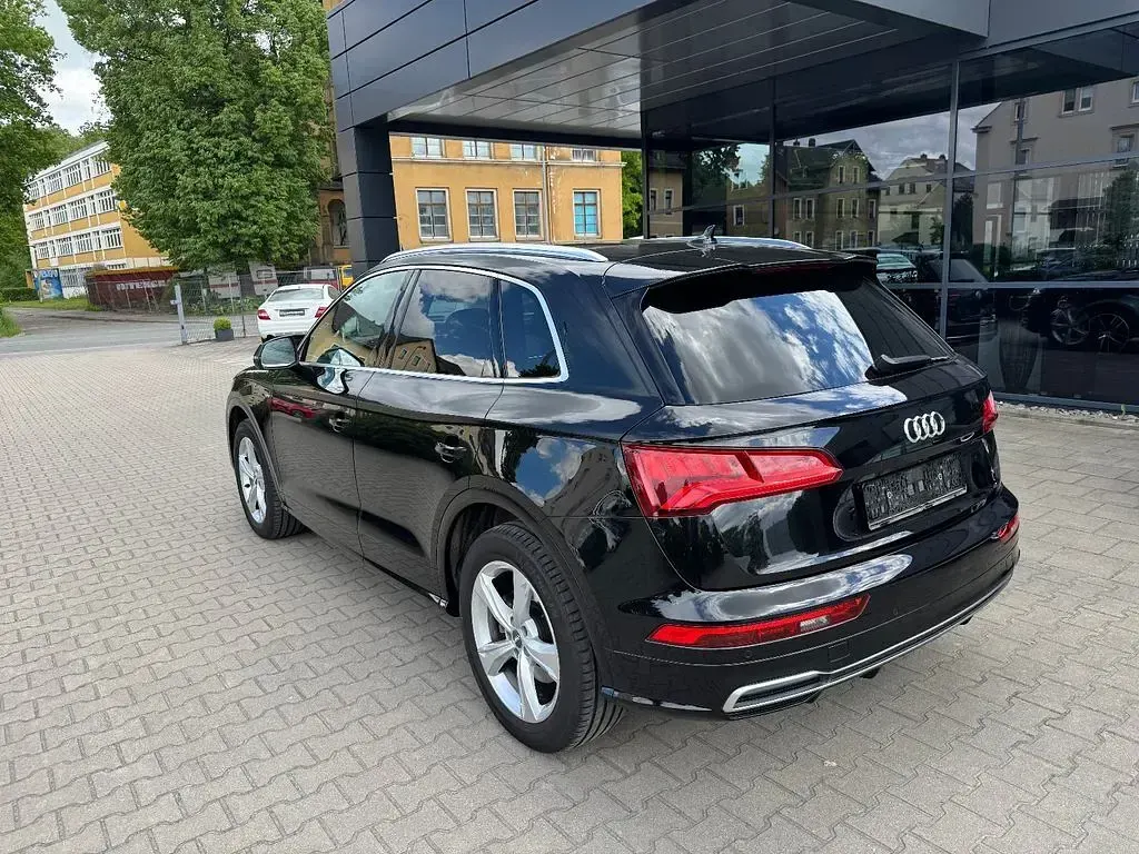 Używany Audi Q5 S-Line 190 KM (139 kW) 2017 Czarny SUV