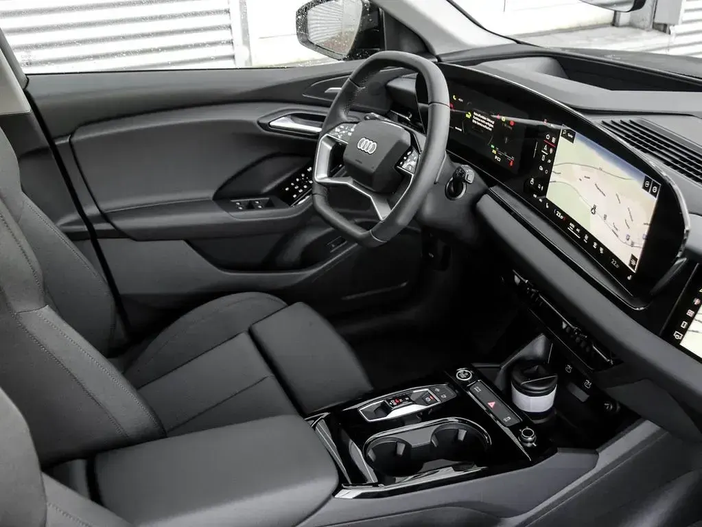 Nowe Audi Q6 e-tron Performance 225 kW (306 KM) 2026 Czarny SUV