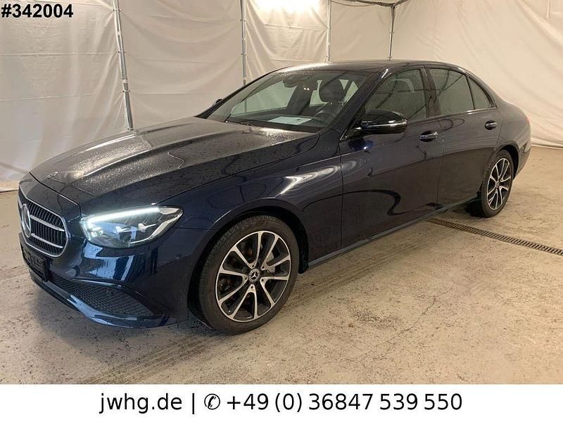 Blue metallic Gebraucht 2021 Mercedes E300 Limousine | 32.750 € (Superpreis) - Bild 1/4