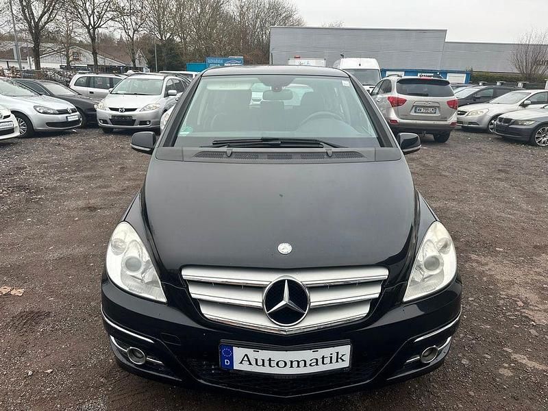 Gebraucht Mercedes B180 116 PS (85 kW) 2010 Schwarz Van / Kleinbus