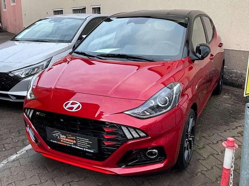 Neu Hyundai i10 N Line 90 PS (66 kW) 2025 Dragon red metallic Kleinwagen