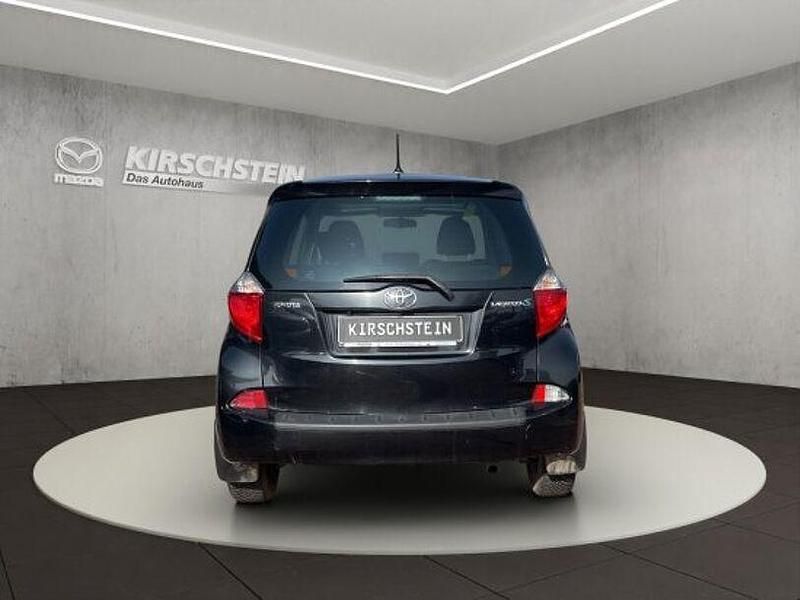 Gebraucht Toyota Verso 73 PS (53 kW) 2012 Schwarz Van / Kleinbus