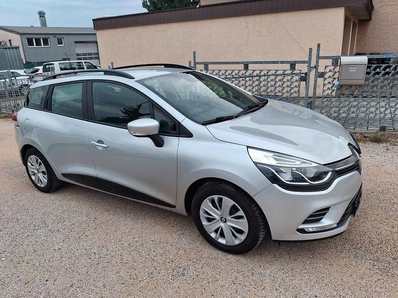 Grau Gebraucht 2018 Renault Clio IV Business Limousine | 7.900 € (Fairer Preis) - Bild 1/4