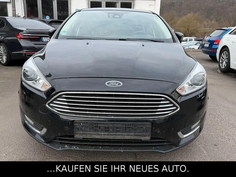 Gebraucht Ford Focus Titanium 120 PS (88 kW) 2015 Schwarz Kombi