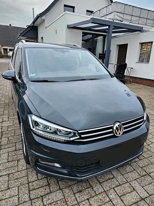 Gebraucht 2017 VW Touran Van / Kleinbus | 14.850 € (Fairer Preis) - Bild 1/4
