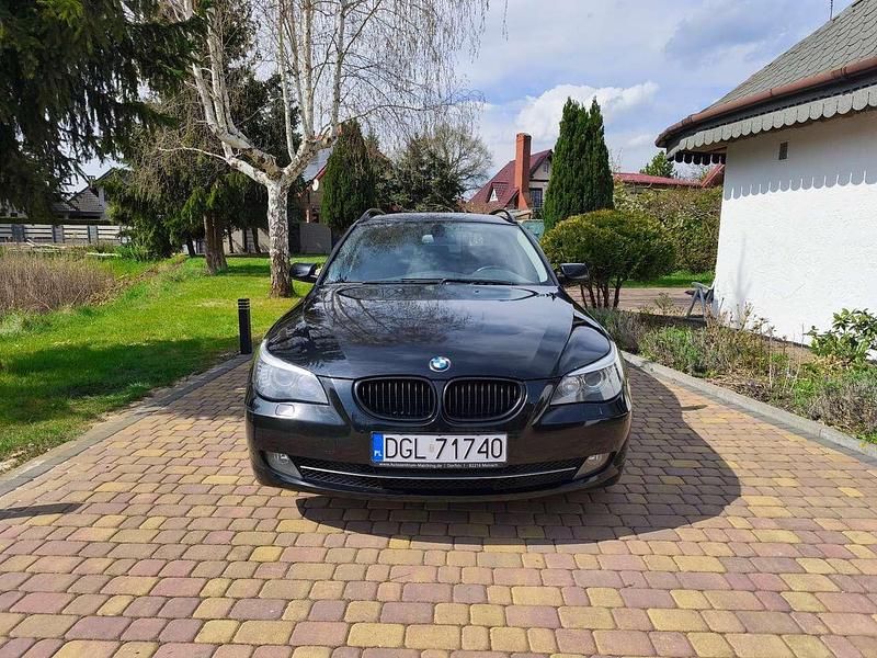 Gebraucht BMW 520 177 PS (130 kW) 2009 Schwarz Kombi