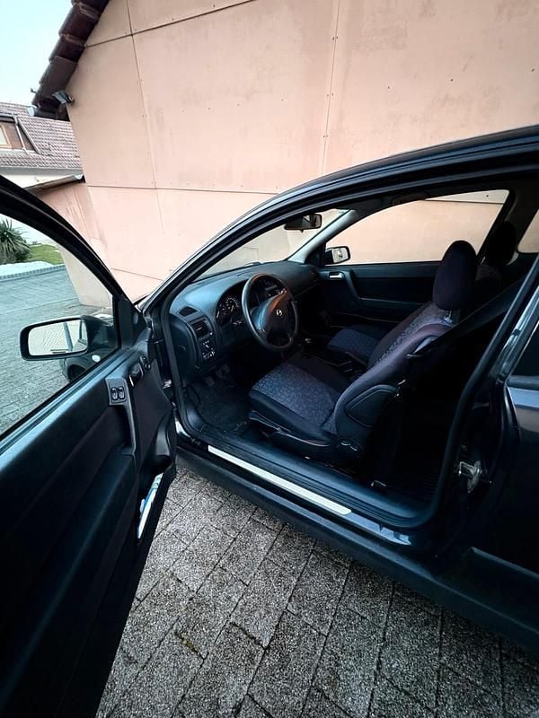 Gebraucht Opel Astra Edition 75 PS (55 kW) 2000 Schwarz Coupé
