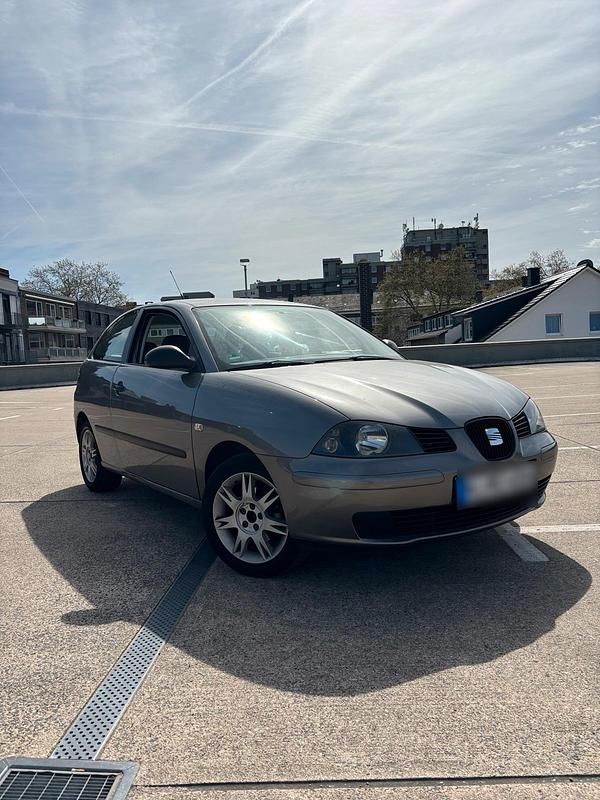 Gebraucht Seat Ibiza 64 PS (47 kW) 2004 Grau Kleinwagen