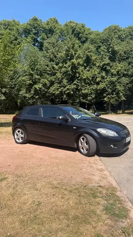 Gebraucht Kia ProCeed 143 PS (105 kW) 2008 Schwarz Kleinwagen