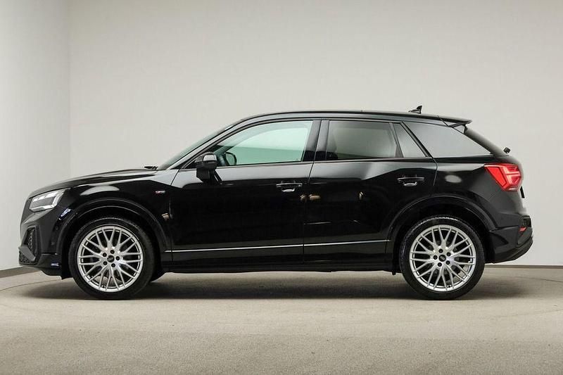 Gebraucht Audi Q2 S-Line 190 PS (139 kW) 2022 Mythosschwarz metallic (metallic) SUV