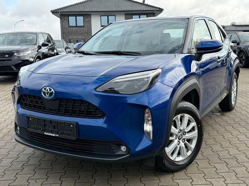 Gebraucht Toyota Yaris Cross Design 116 PS (85 kW) 2023 Blau SUV