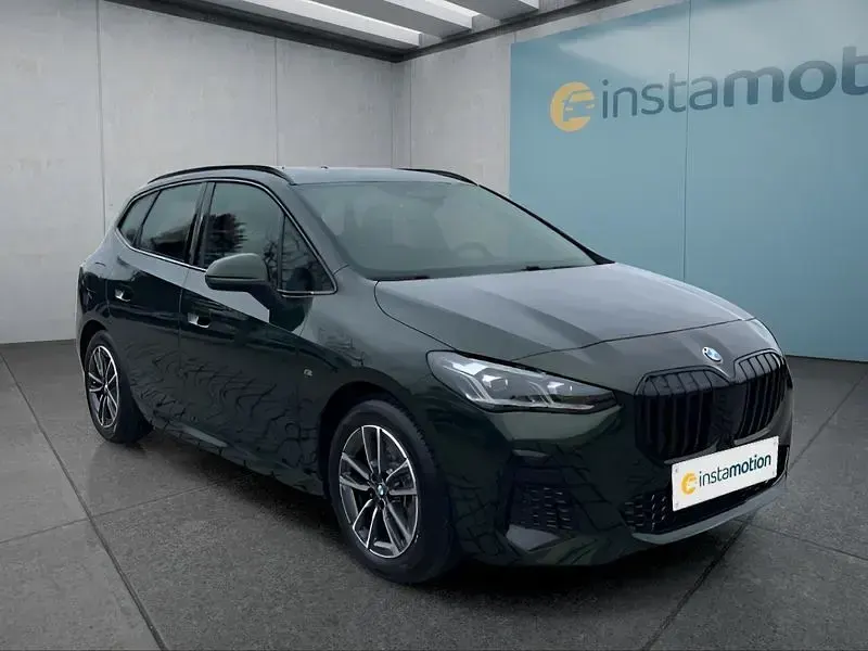 Gebraucht BMW 223 Active Tourer 197 PS (144 kW) 2025 Grün Van / Kleinbus