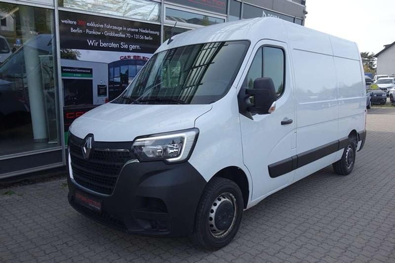Second-hand Renault Master 135 CP (99 kW) 2024 Alb Monovolum