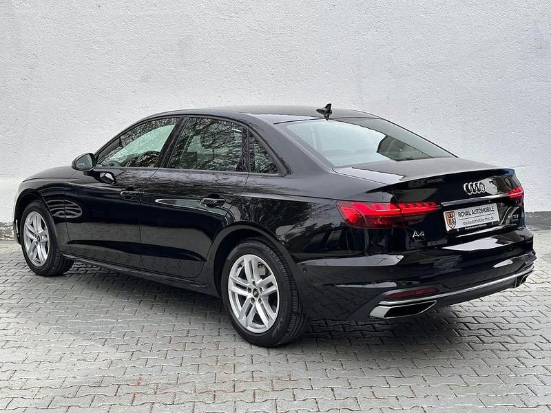 Second-hand Audi A4 Advanced 204 CP (150 kW) 2023 Negru Berlinǎ