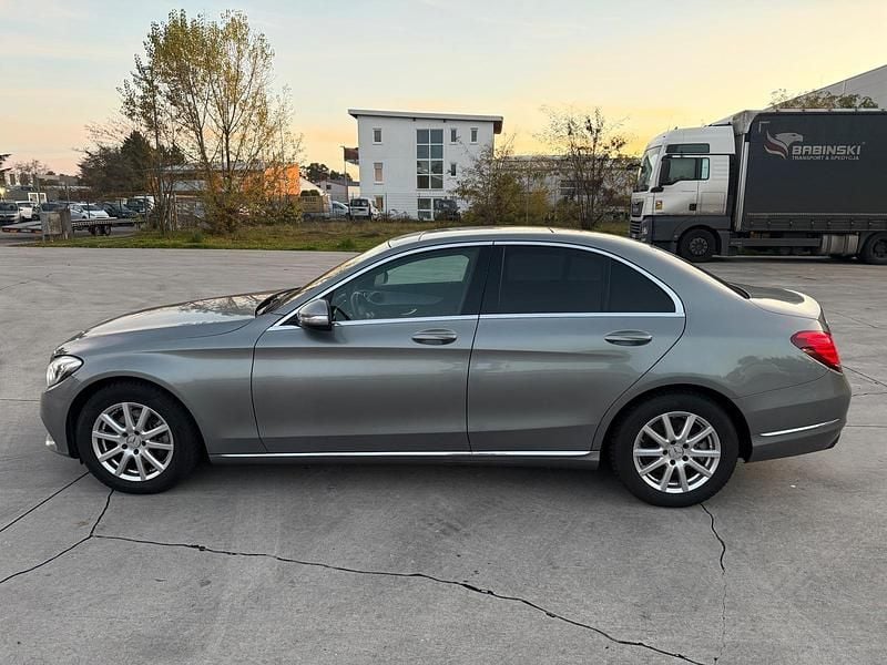 Gebraucht Mercedes C220 Avantgarde 170 PS (125 kW) 2014 Grau Limousine