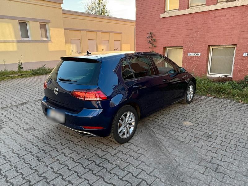 Gebraucht VW Golf VII 150 PS (110 kW) 2019 Blau Limousine