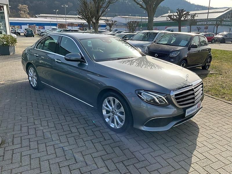 Gebraucht Mercedes E200 Avantgarde 184 PS (135 kW) 2018 Grau Limousine