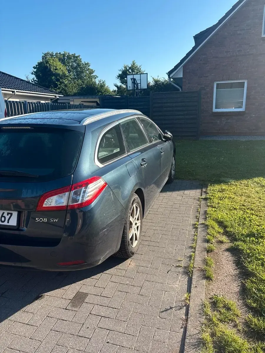 Gebraucht Peugeot 508 SW 120 PS (88 kW) 2014 Blau Kombi