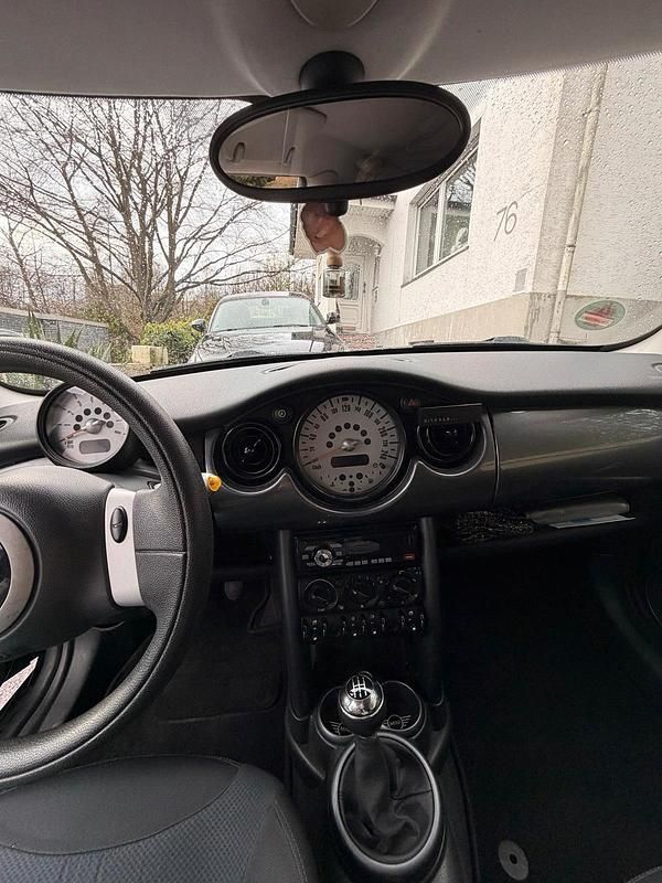 Second-hand Mini ONE 90 CP (66 kW) 2005 Negru Hatchback