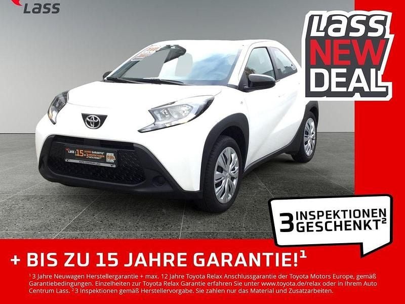 Weiß Gebraucht 2025 Toyota Aygo Play Kleinwagen | 15.980 € (Guter Preis) - Bild 1/4
