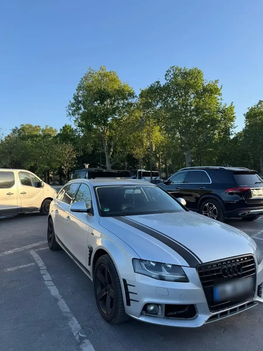 Używany Audi A4 190 KM (139 kW) 2025 Szary Sedan/Limuzyna