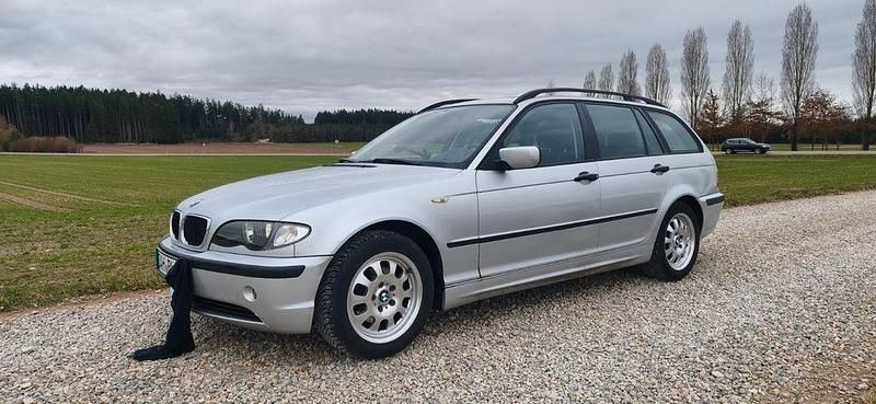 Gebraucht BMW 318 143 PS (105 kW) 2005 Silber Kombi