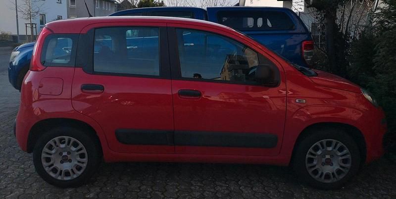 Gebraucht Fiat Panda 69 PS (50 kW) 2017 Rot Kleinwagen