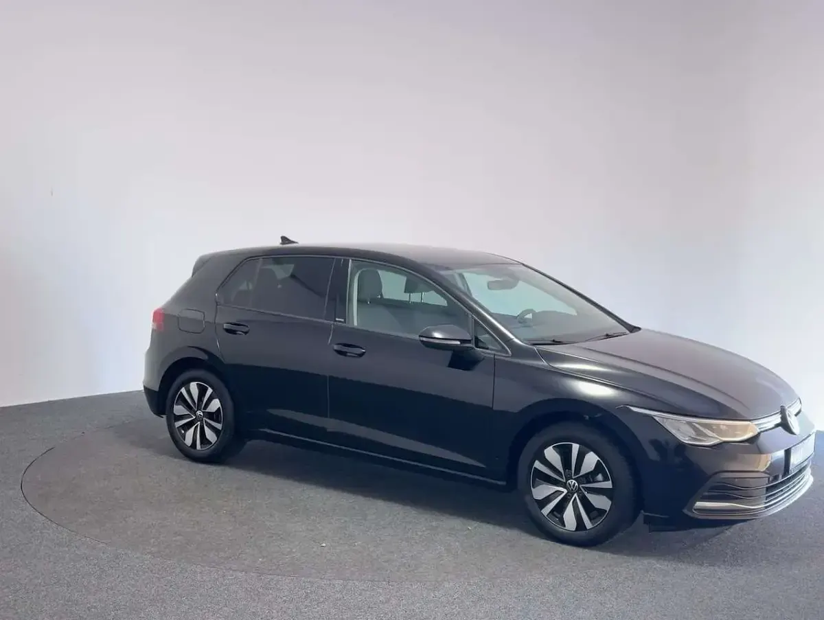 Gebraucht VW Golf VIII Move 150 PS (110 kW) 2023 Schwarz Limousine