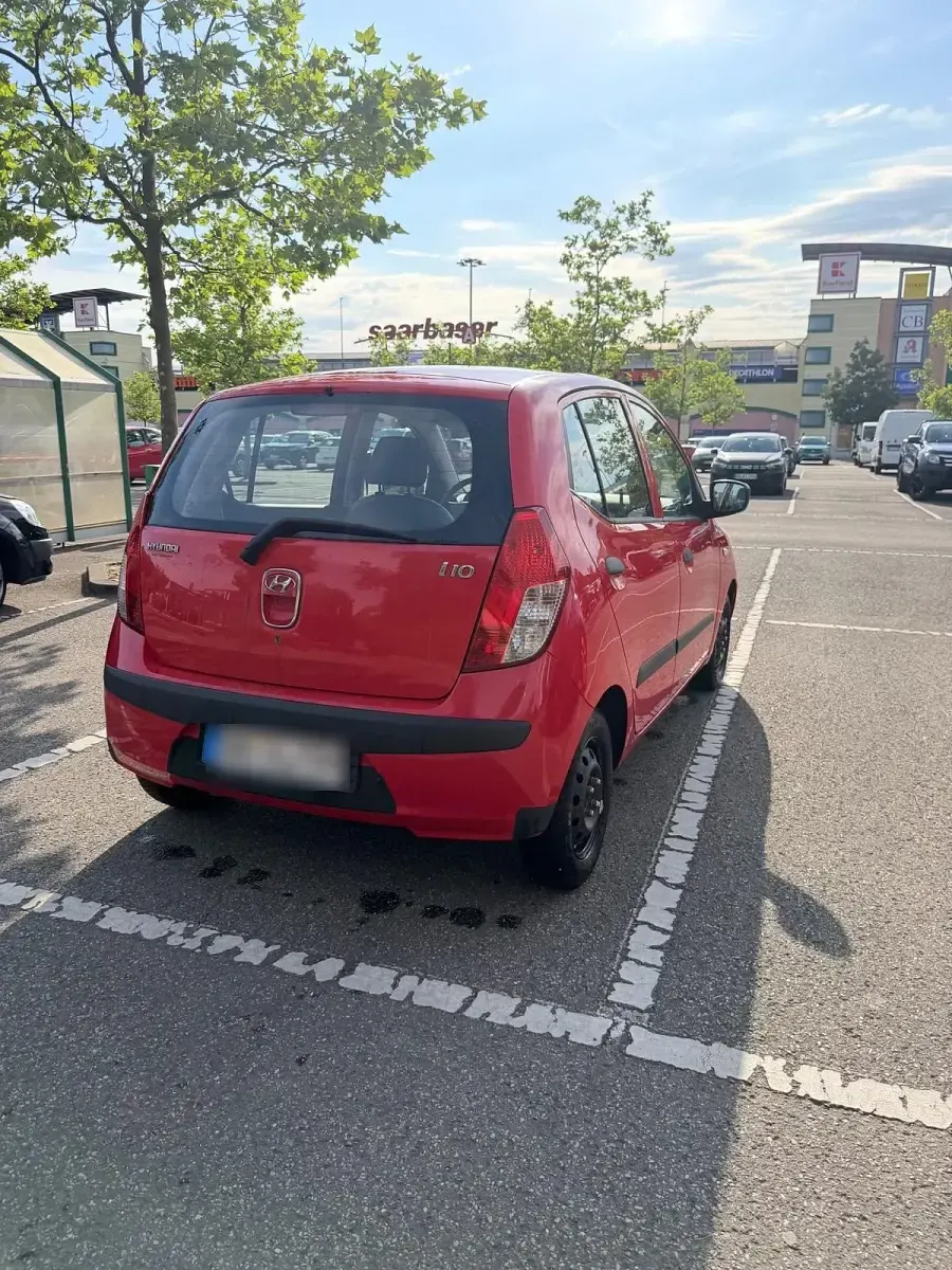 Gebraucht Hyundai i10 66 PS (48 kW) 2009 Rot Kleinwagen