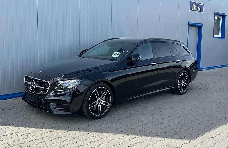 Gebraucht Mercedes E43 AMG AMG 401 PS (294 kW) 2017 040u schwarz  unilack Limousine