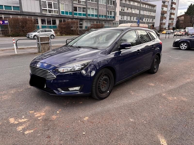 Gebraucht Ford Focus 182 PS (133 kW) 2015 Blau Kombi